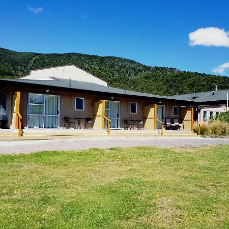 The Crossing Lodge Erua Exterior foto